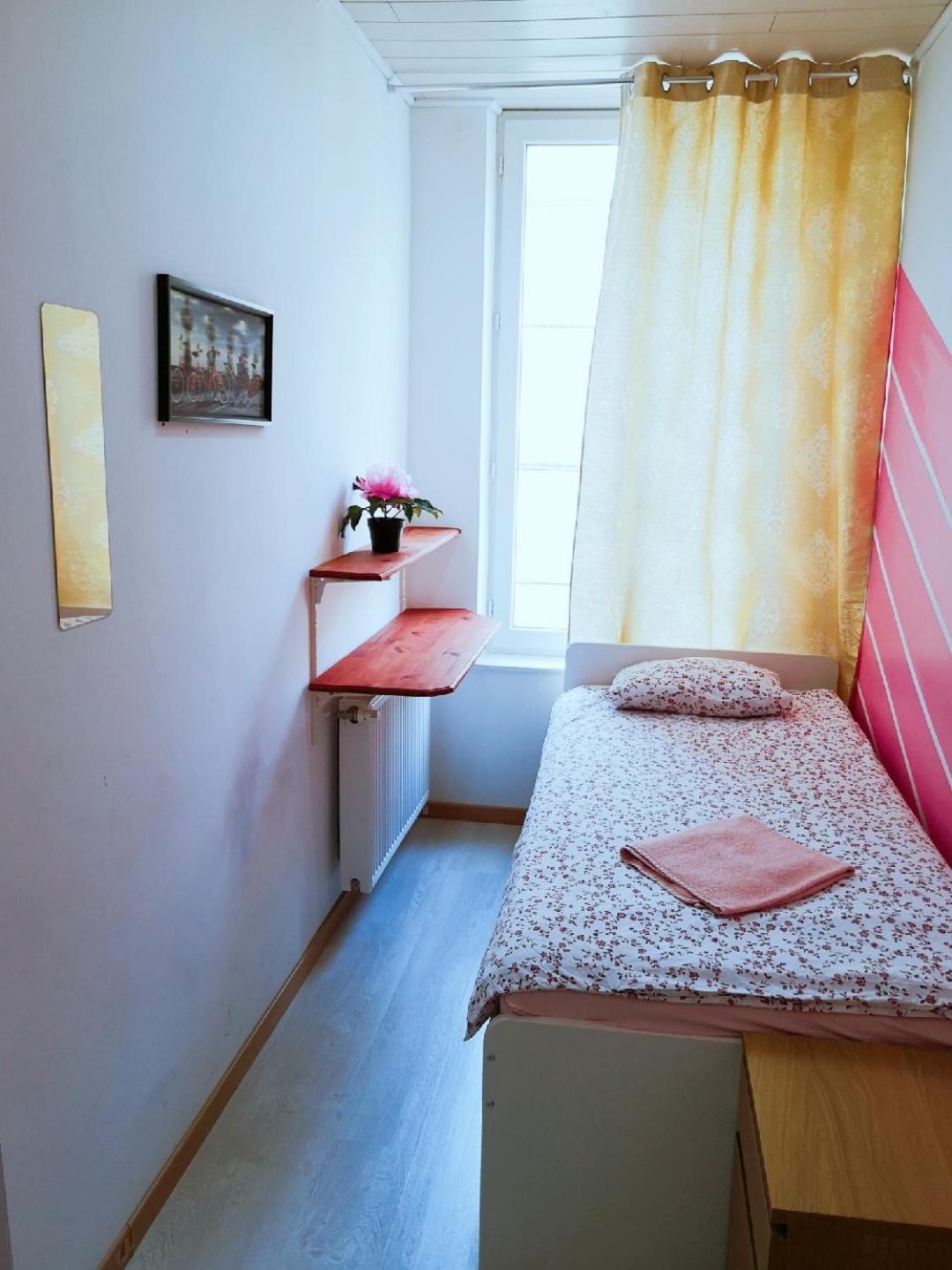 A Private Room For Backpacker Share Bathroom Brüssel Exterior foto